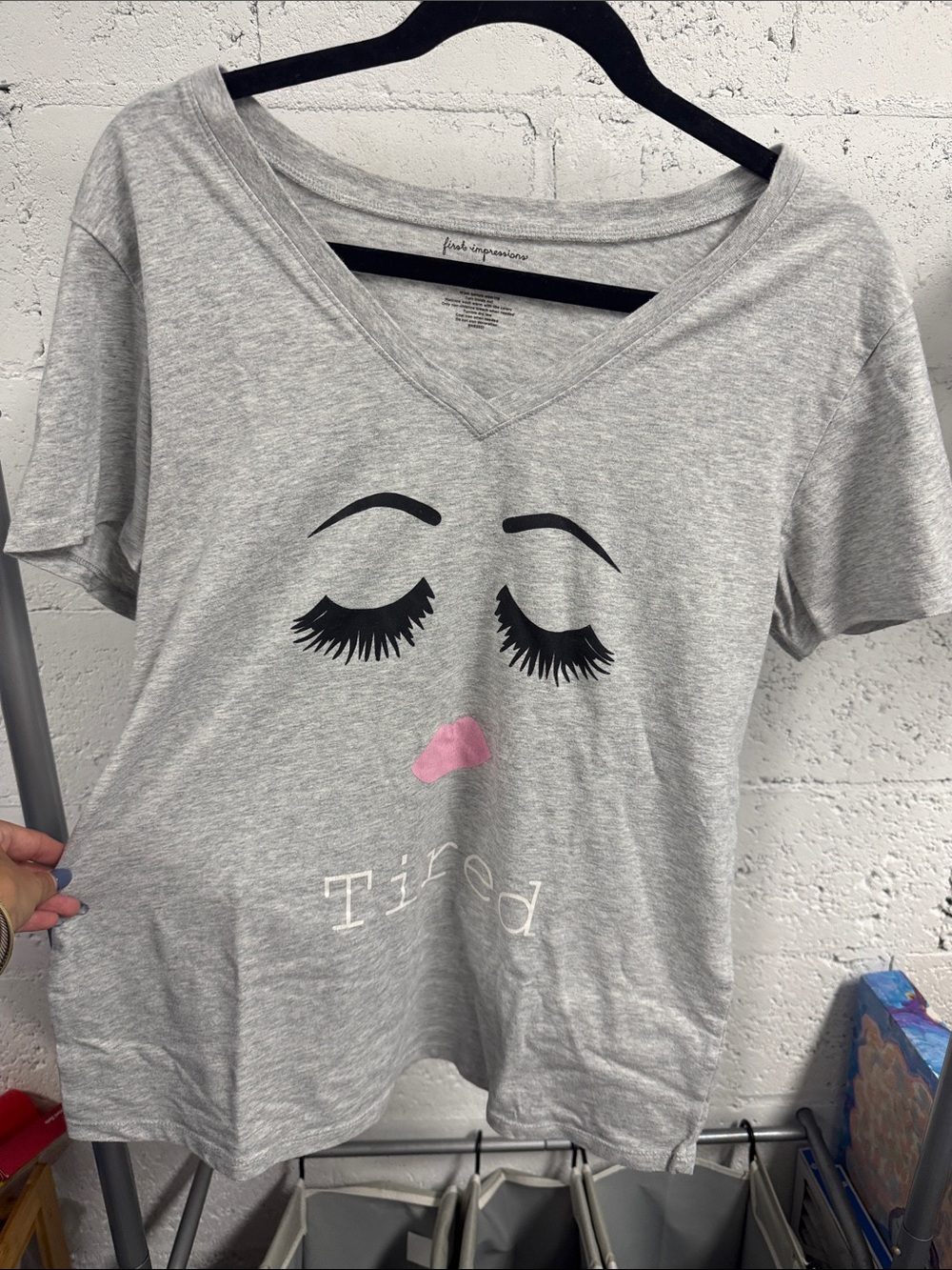 Gray V-Neck Graphic Tee - Tired Eyelash Print - Size L/XL NWOT - T Shirt